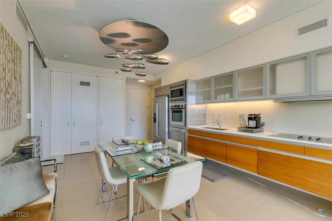 3726 LAS VEGAS Boulevard 2605