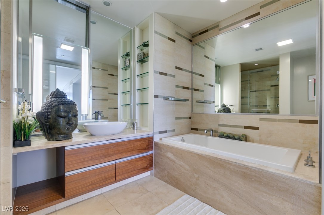 3726 LAS VEGAS Boulevard 2605