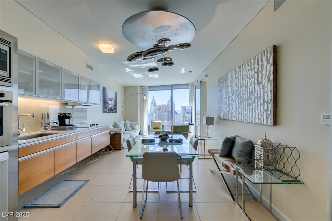 3726 LAS VEGAS Boulevard 2605