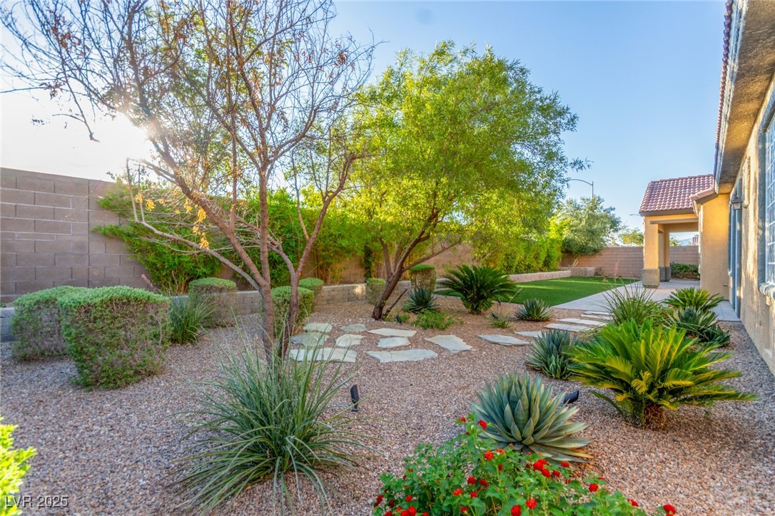 5027 Crown Cypress Street