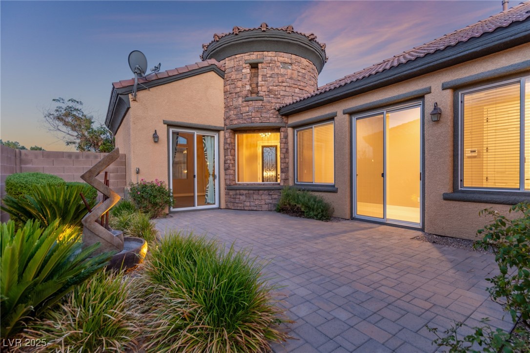 5027 Crown Cypress Street