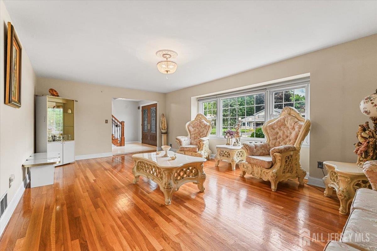 8 dusko Drive