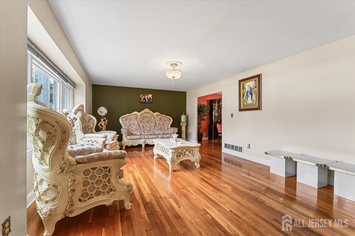 8 dusko Drive