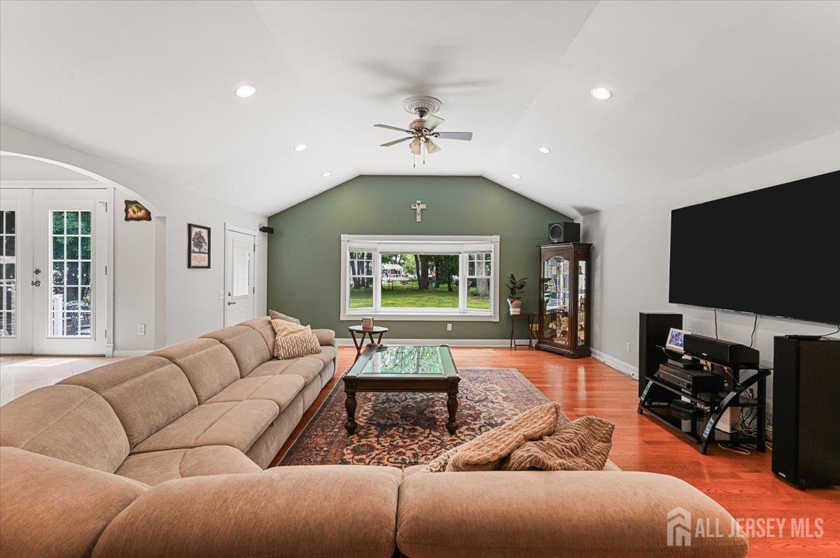 8 dusko Drive