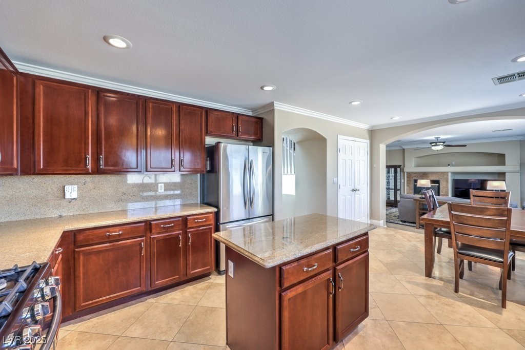 1238 Tranquil Rain Avenue