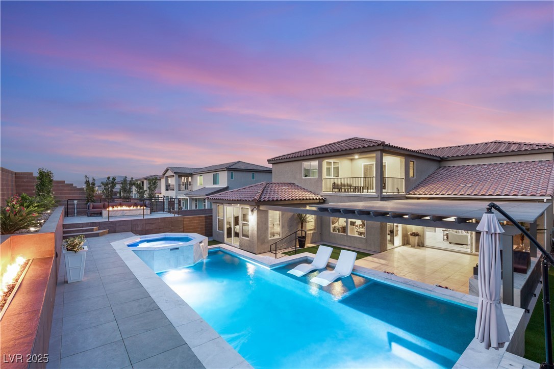 4505 Amazing View Street