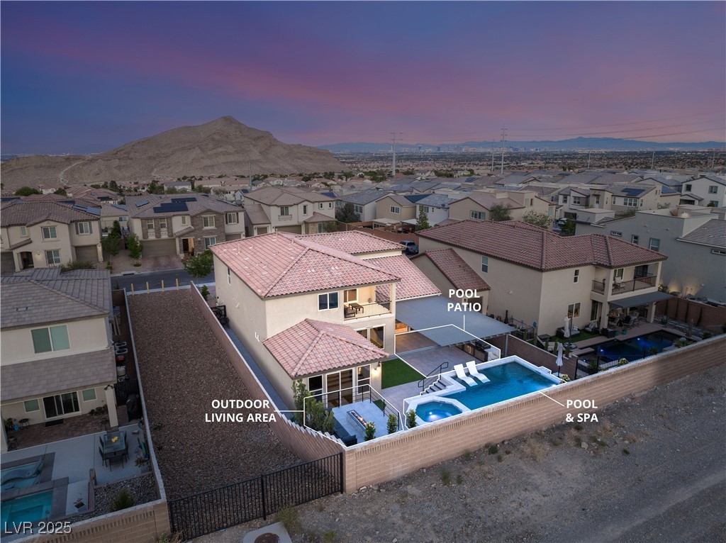 4505 Amazing View Street