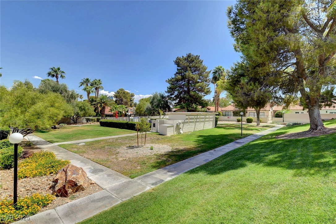 1909 Plaza Del Dios