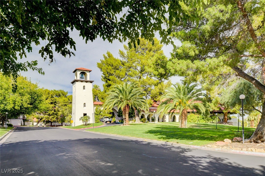 1909 Plaza Del Dios
