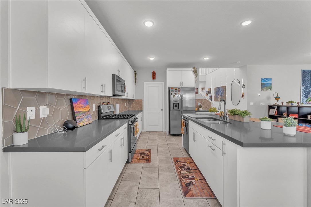 624 Founders Creek Avenue