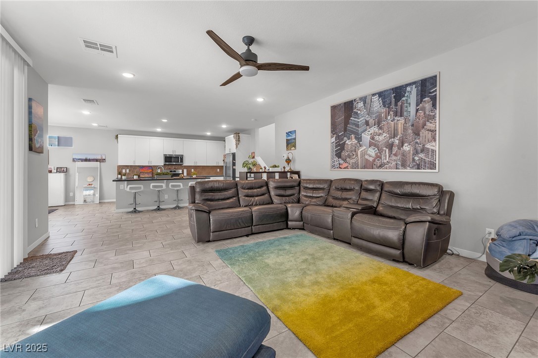 624 Founders Creek Avenue