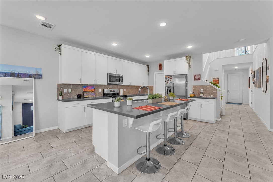 624 Founders Creek Avenue