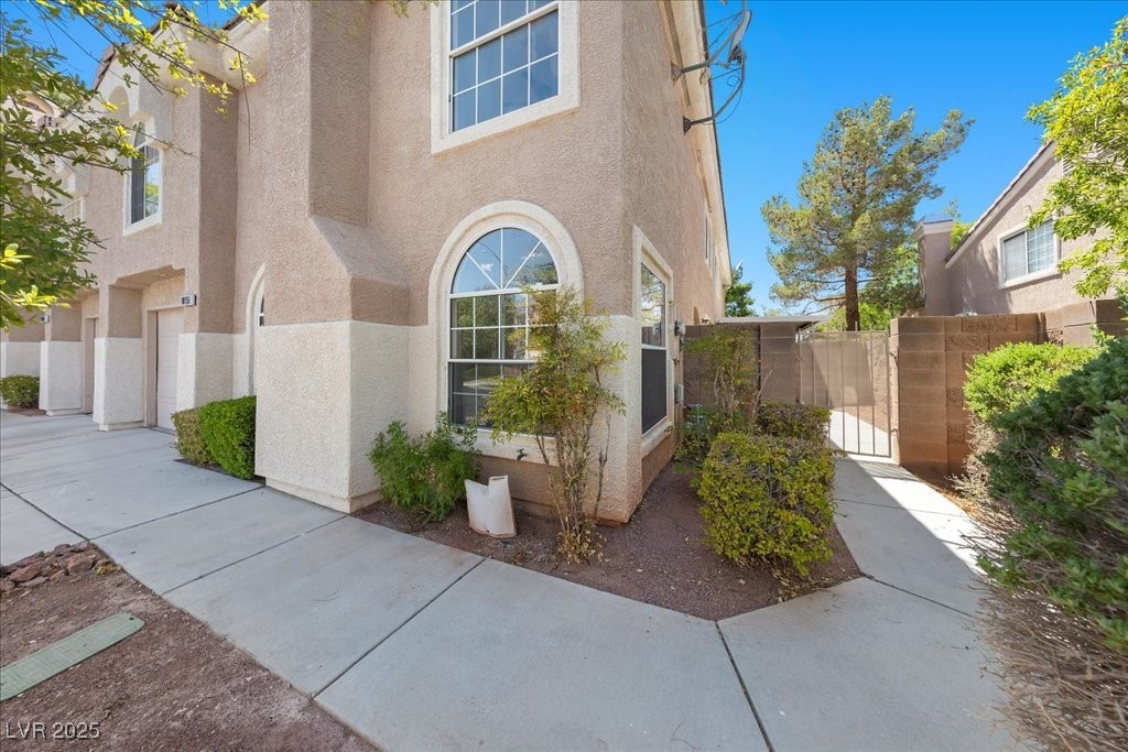 10151 Tumbling Tree Street