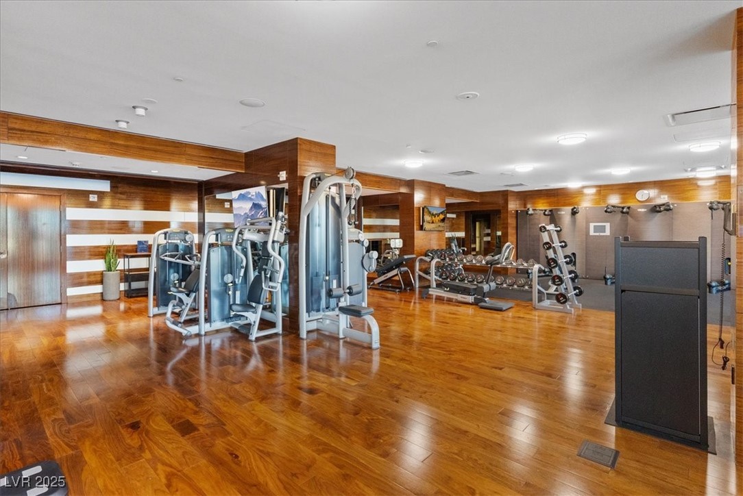 3750 Las Vegas Boulevard 2911