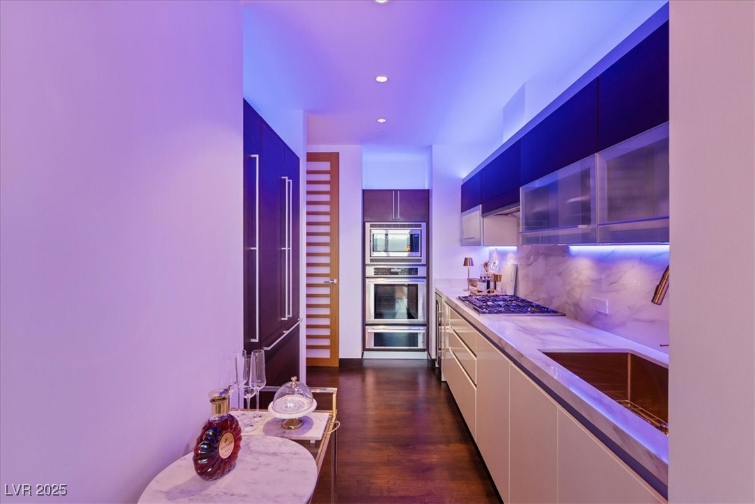 3750 Las Vegas Boulevard 2911