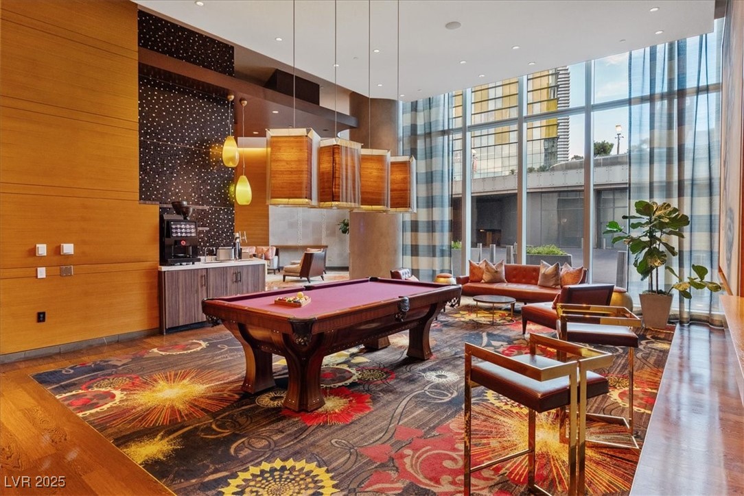 3750 Las Vegas Boulevard 2911