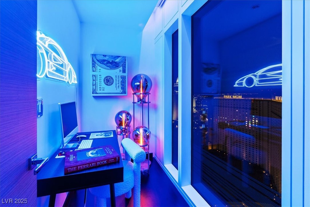 3750 Las Vegas Boulevard 2911