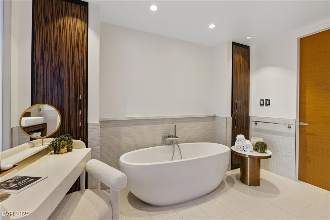 3750 Las Vegas Boulevard 2911