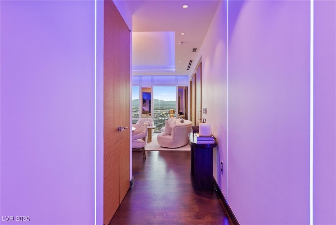 3750 Las Vegas Boulevard 2911