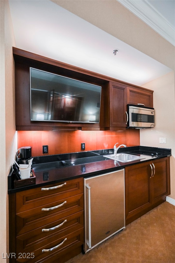 145 East HARMON Avenue 711