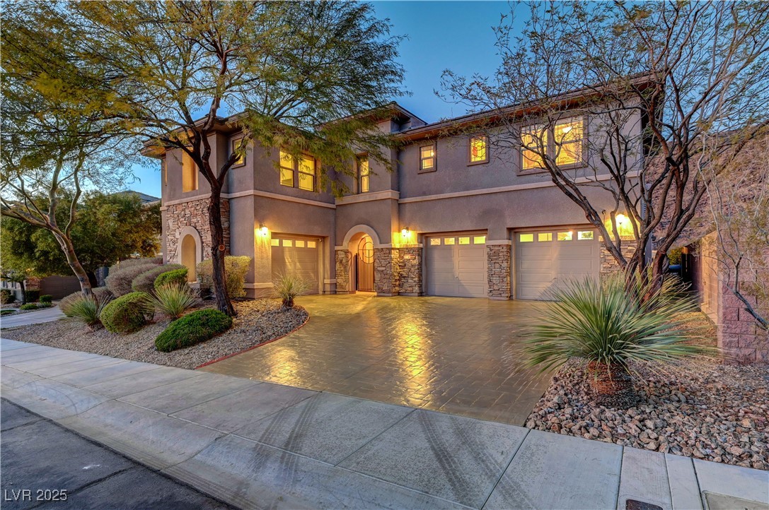 2124 Pont National Drive