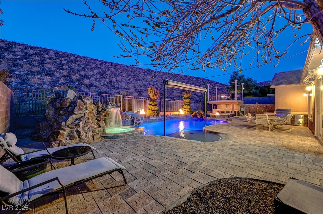 2124 Pont National Drive