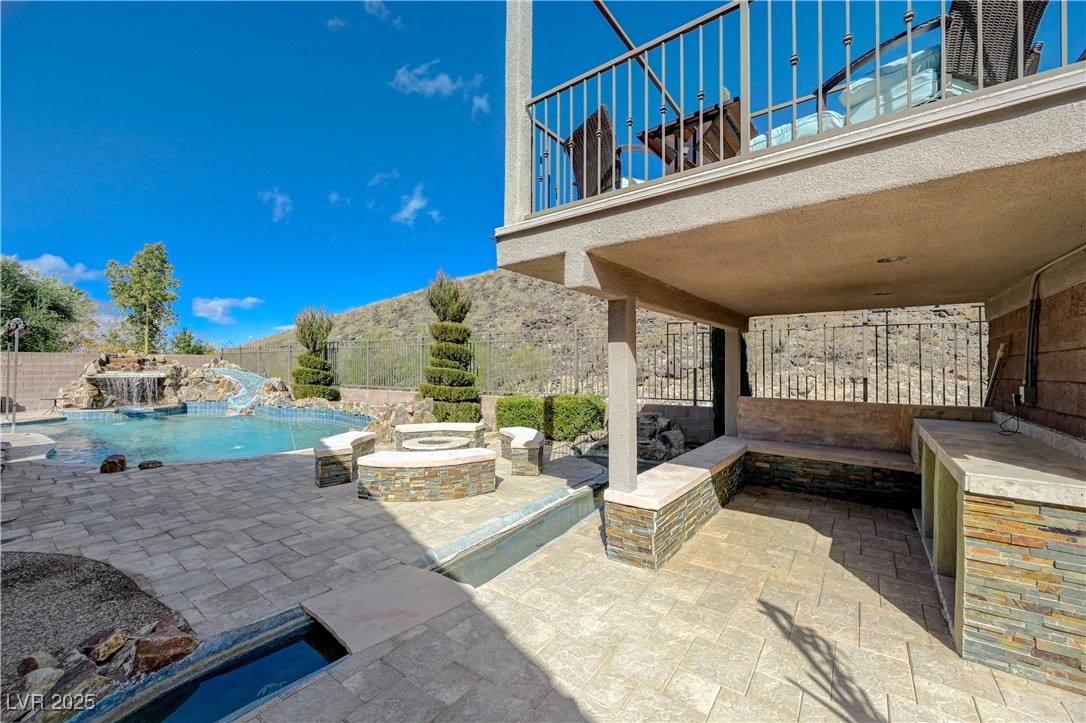 2124 Pont National Drive