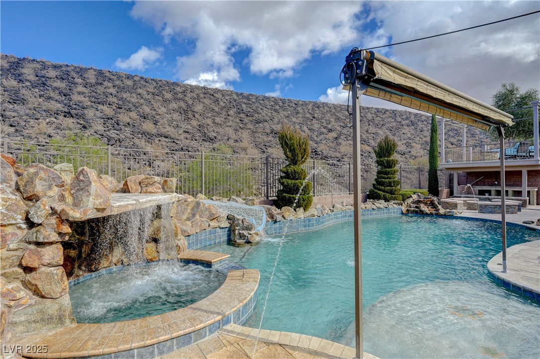 2124 Pont National Drive