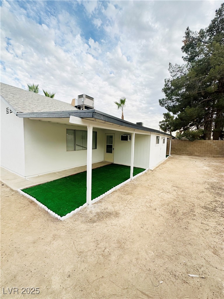 1729 Elaine Drive