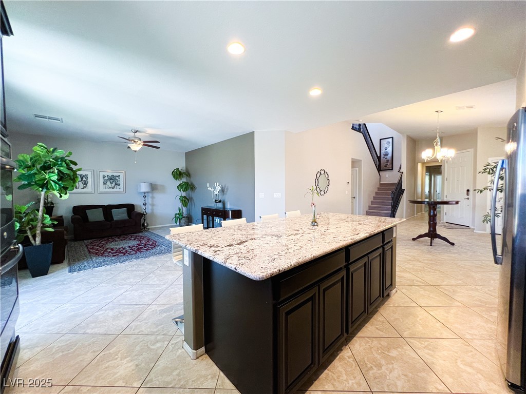 3462 Elegant Rose Street