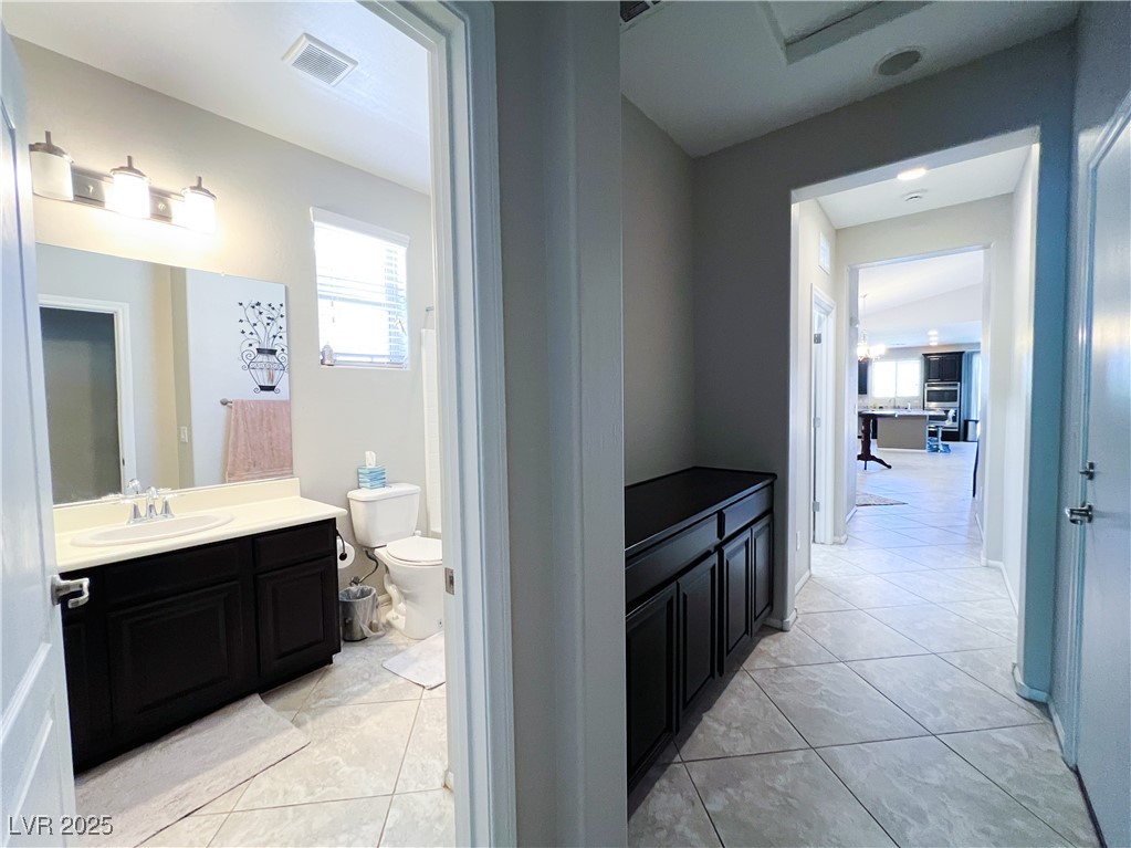 3462 Elegant Rose Street