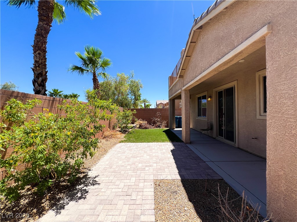 3462 Elegant Rose Street