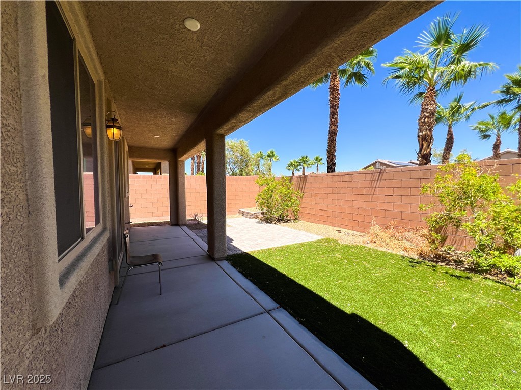 3462 Elegant Rose Street