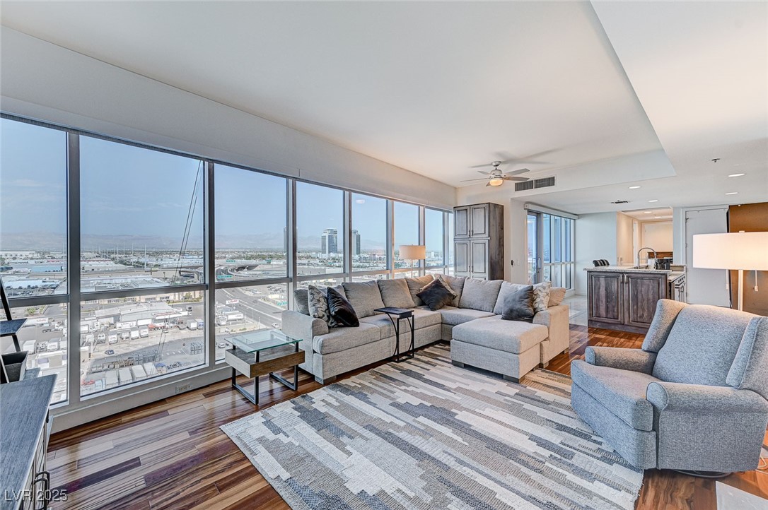 4525 Dean Martin Drive 1208