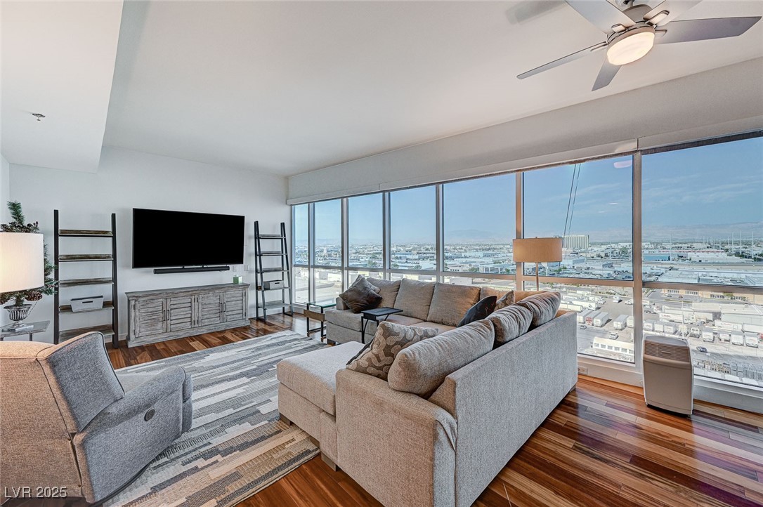 4525 Dean Martin Drive 1208