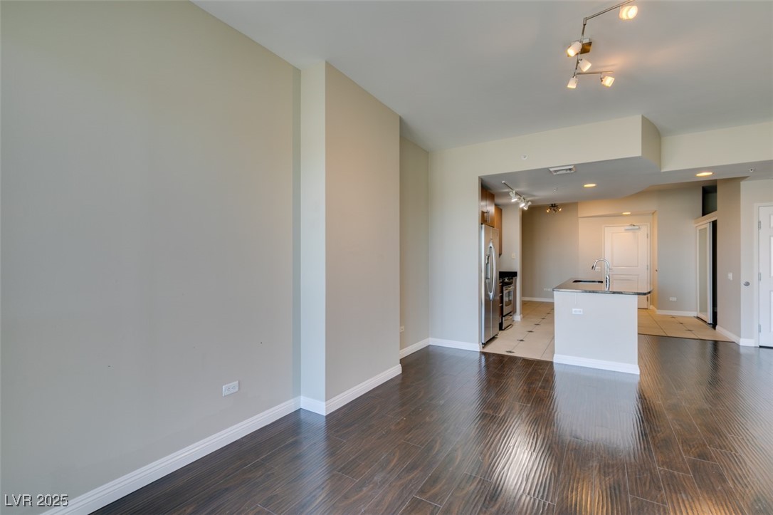 200 West Sahara Avenue 2110
