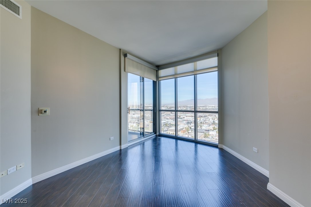 200 West Sahara Avenue 2110