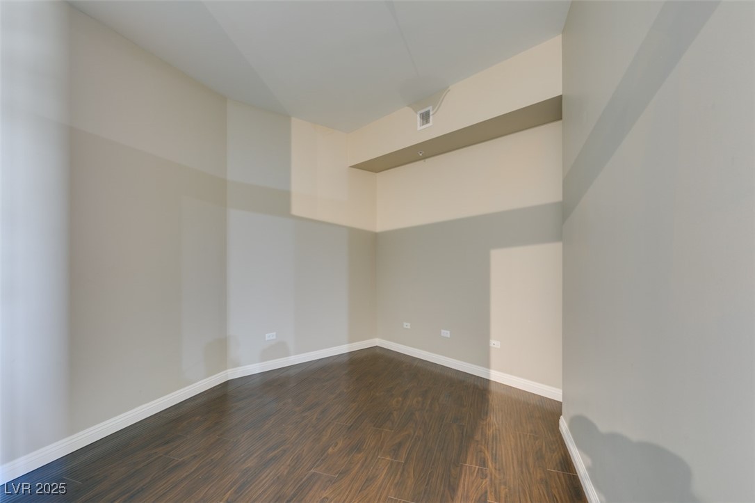 200 West Sahara Avenue 2110