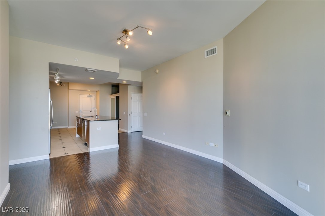 200 West Sahara Avenue 2110
