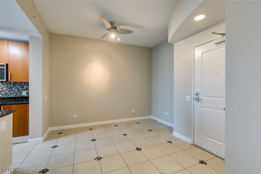 200 West Sahara Avenue 2110