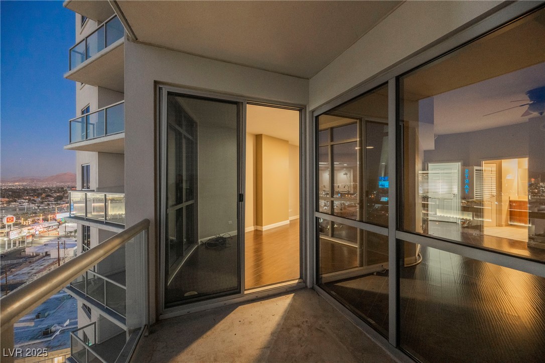 200 West Sahara Avenue 2110