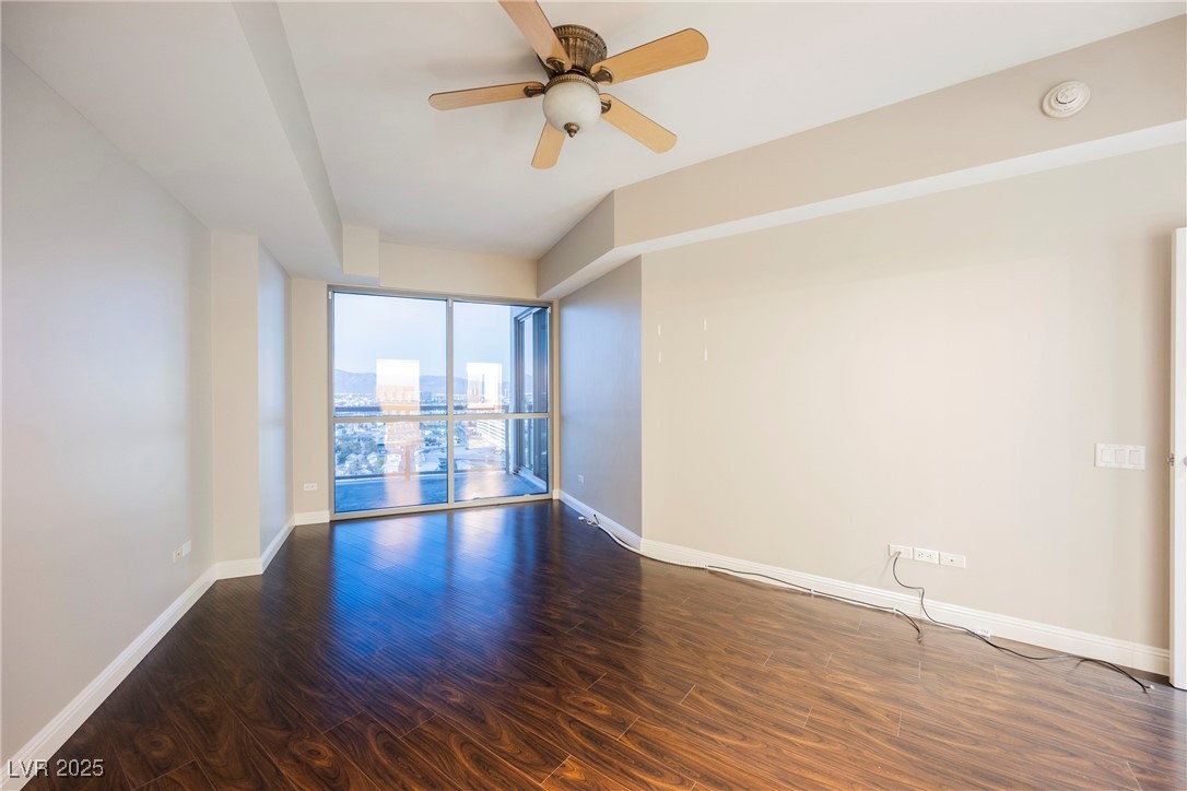 200 West Sahara Avenue 2110