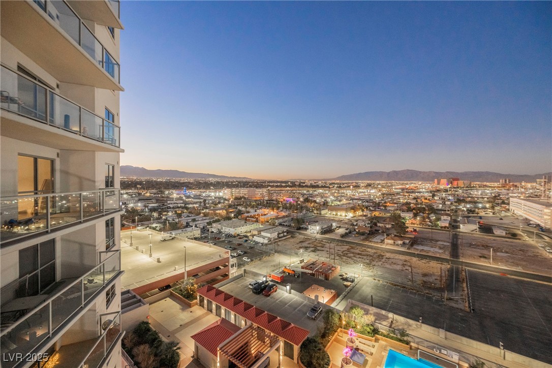 200 West Sahara Avenue 2110
