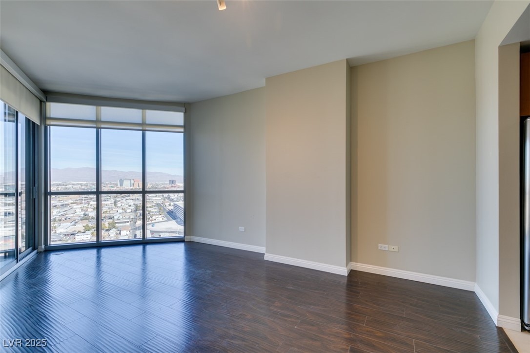 200 West Sahara Avenue 2110