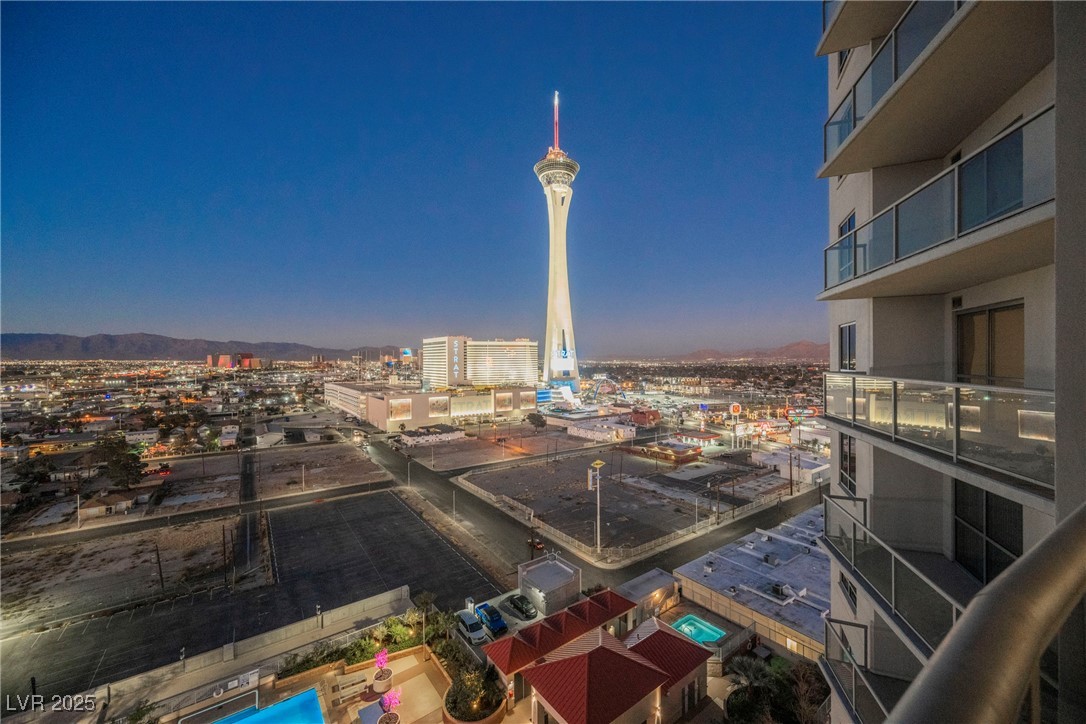 200 West Sahara Avenue 2110
