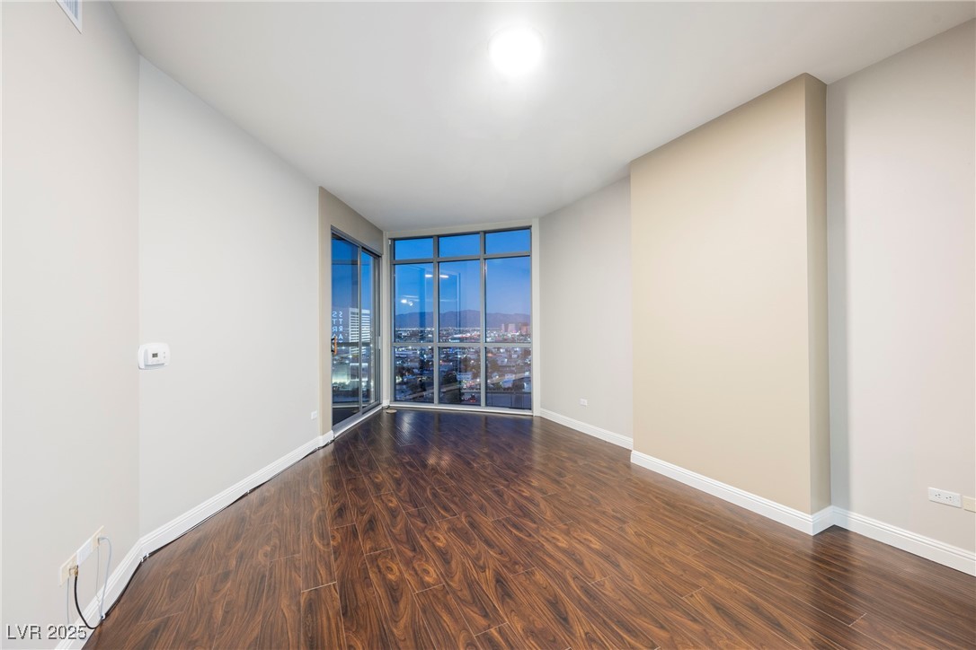 200 West Sahara Avenue 2110