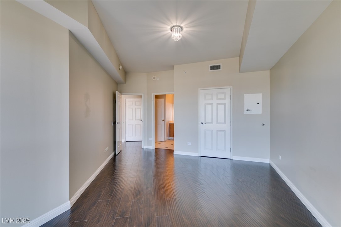 200 West Sahara Avenue 2110