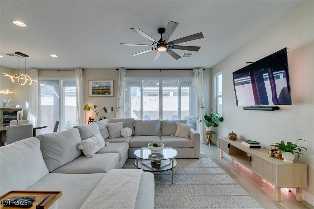 5059 Tranquil View Street