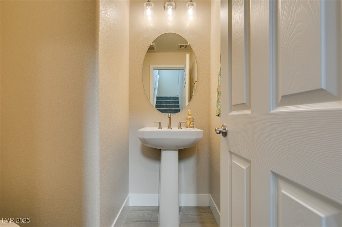 5059 Tranquil View Street