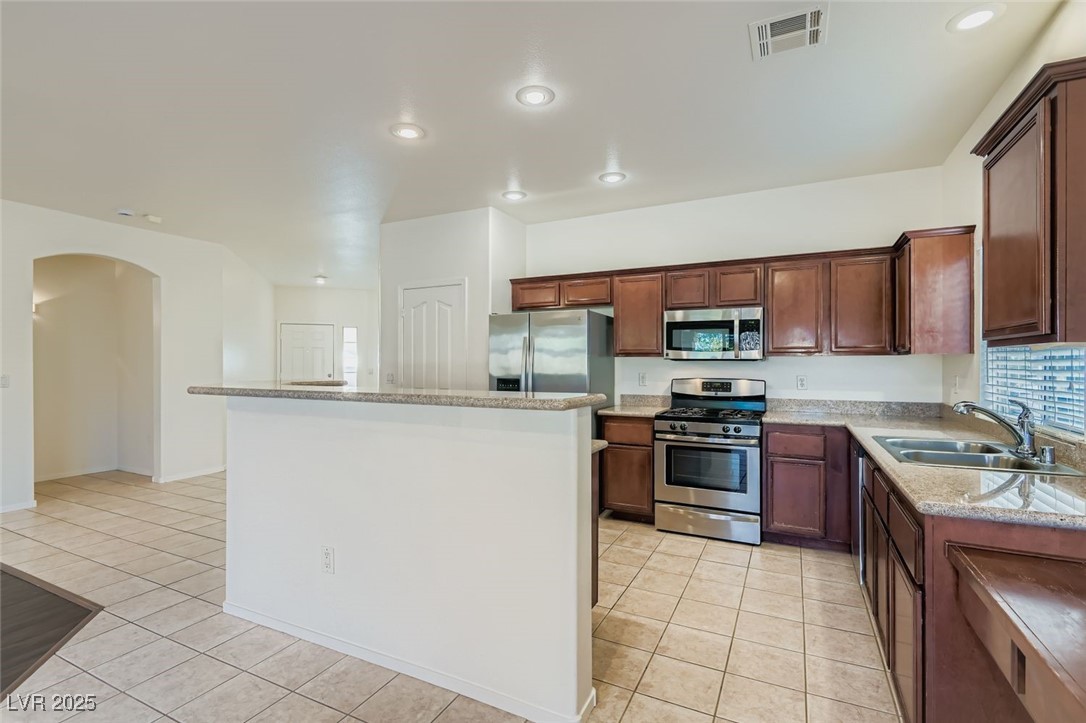 4454 El Presidio Drive